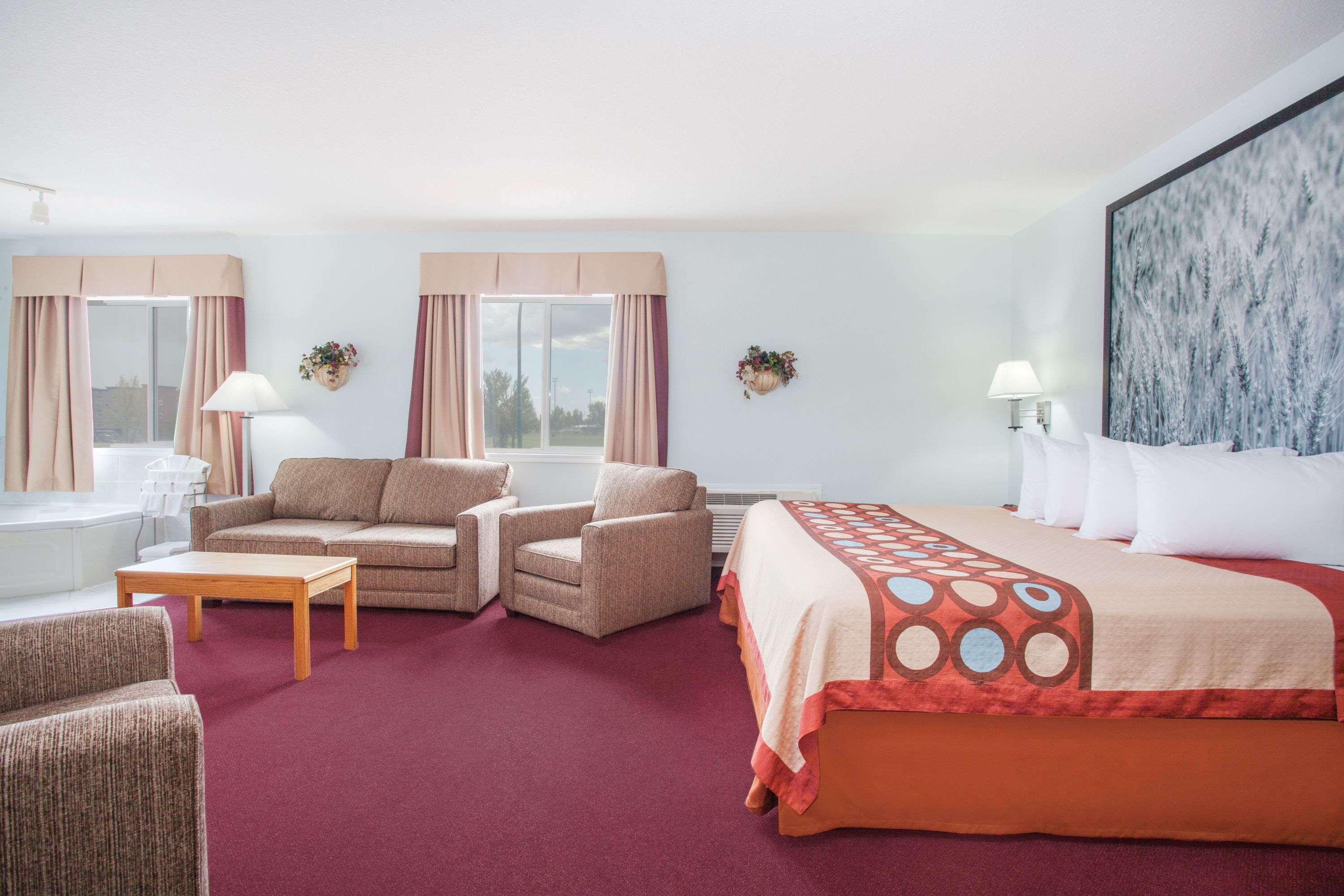 Super 8 By Wyndham Kindersley Exterior photo